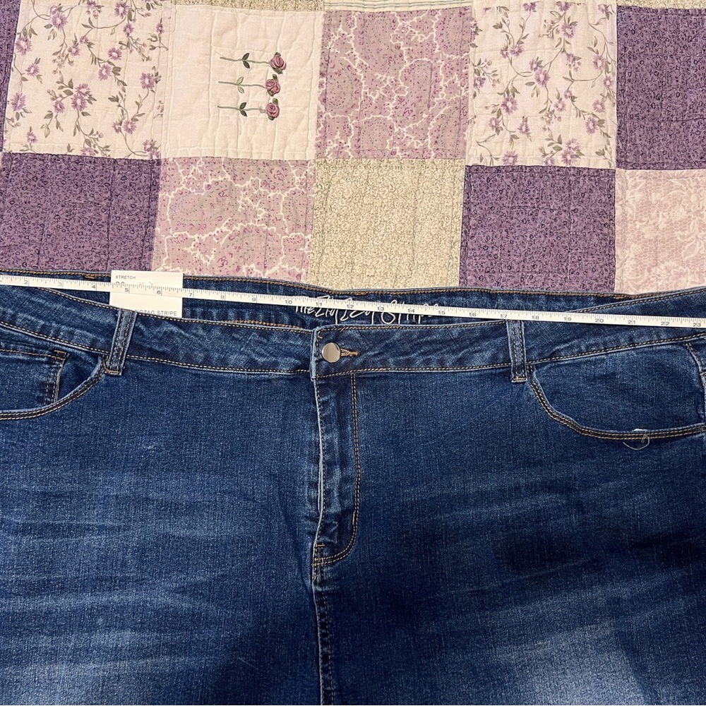 Oversized Zig Zag Stripe Super stretch Jeans fit like 22-24